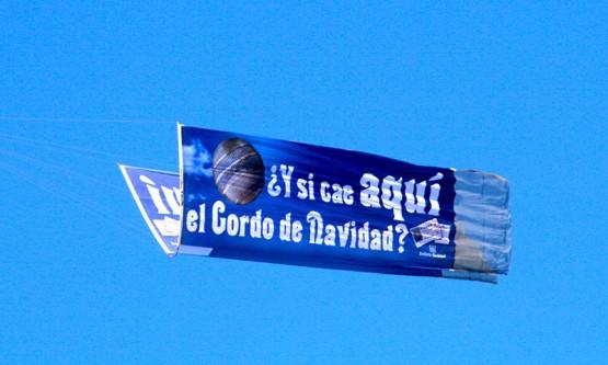 BANNERS A DOS CARAS EN "V"